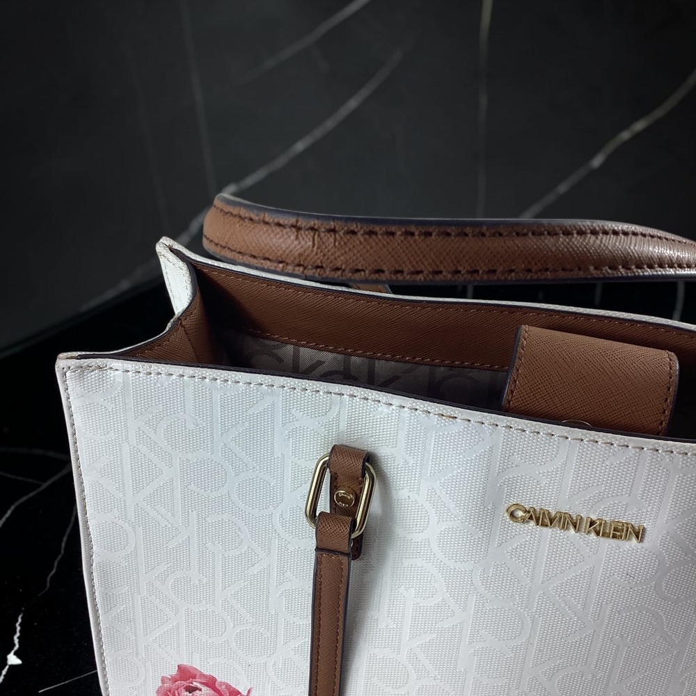 Calvin Klein Womens White Floral Monogram Shoulder Bag Tan Trim Gold Hardware - Picture 10 of 11